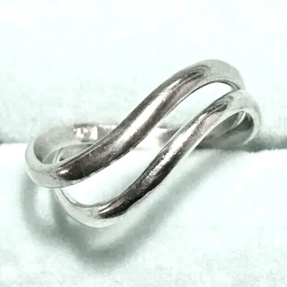 Sterling Silver Ring Set Wave Band Rings Size 7 Stacking Matching Couples Rings - Picture 1 of 9